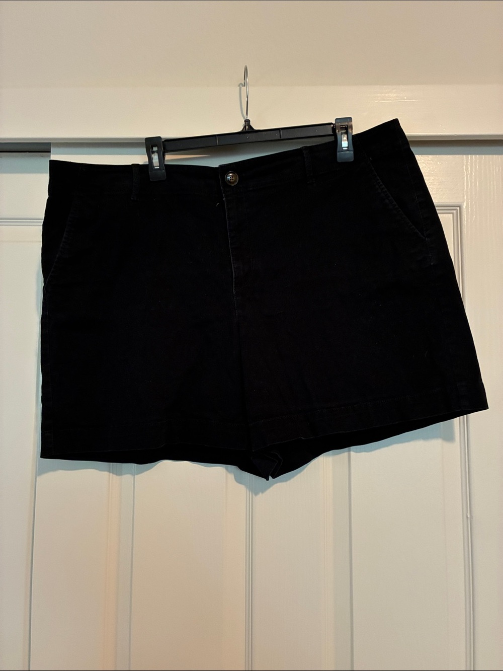 LOFT Black Women's chino Shorts